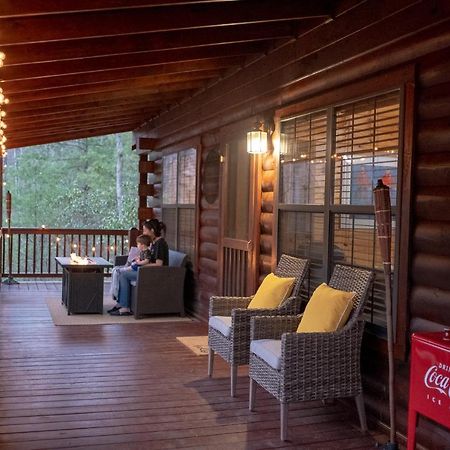 Villa Three Dog Night - Pet-Friendly Cabin With Hot Tub à Blue Ridge Extérieur photo