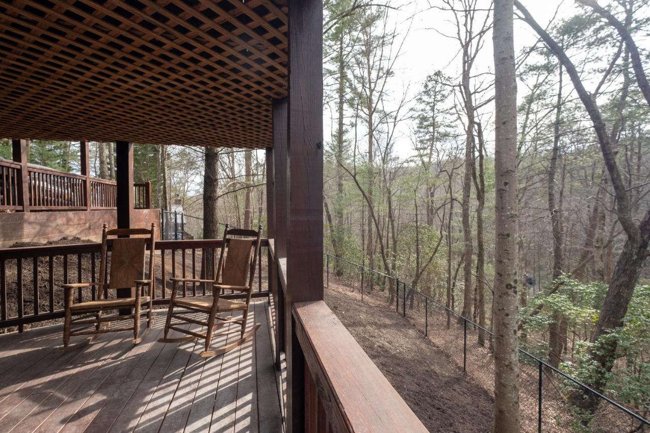 Villa Three Dog Night - Pet-Friendly Cabin With Hot Tub à Blue Ridge Extérieur photo