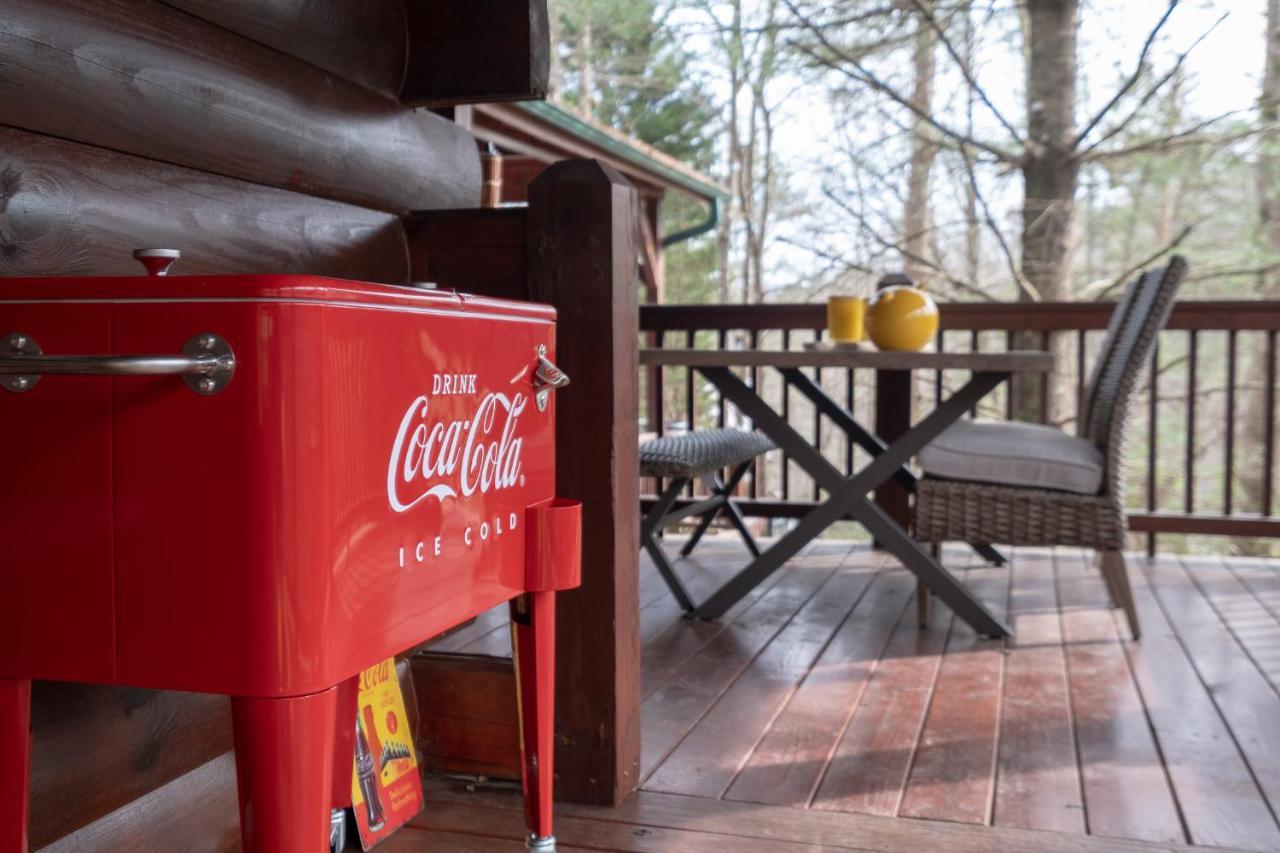 Villa Three Dog Night - Pet-Friendly Cabin With Hot Tub à Blue Ridge Extérieur photo